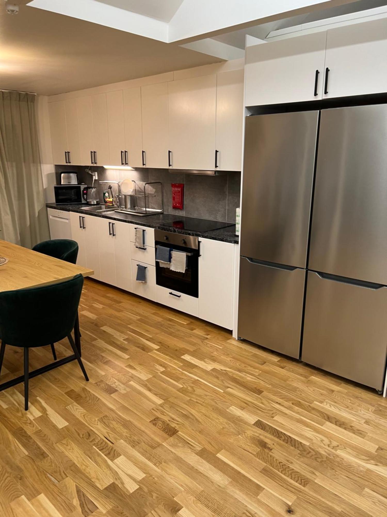 Noah Longstay Apartment เวสเตโรส ภายนอก รูปภาพ