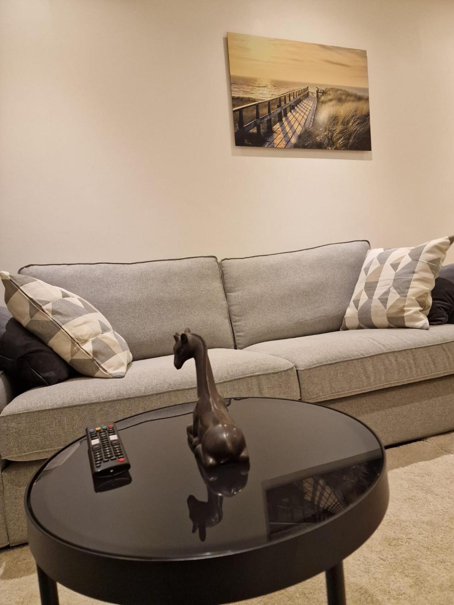 Noah Longstay Apartment เวสเตโรส ภายนอก รูปภาพ