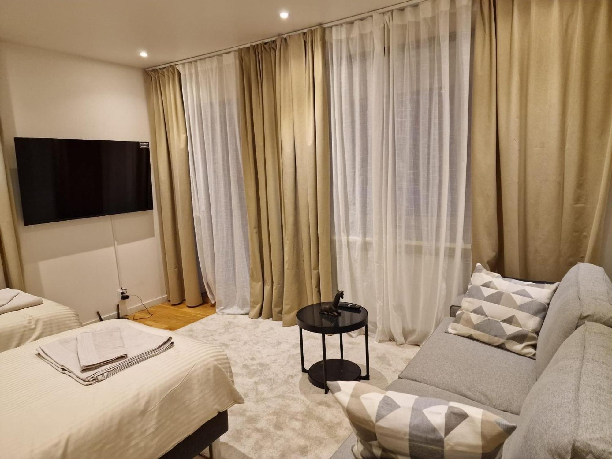 Noah Longstay Apartment เวสเตโรส ภายนอก รูปภาพ