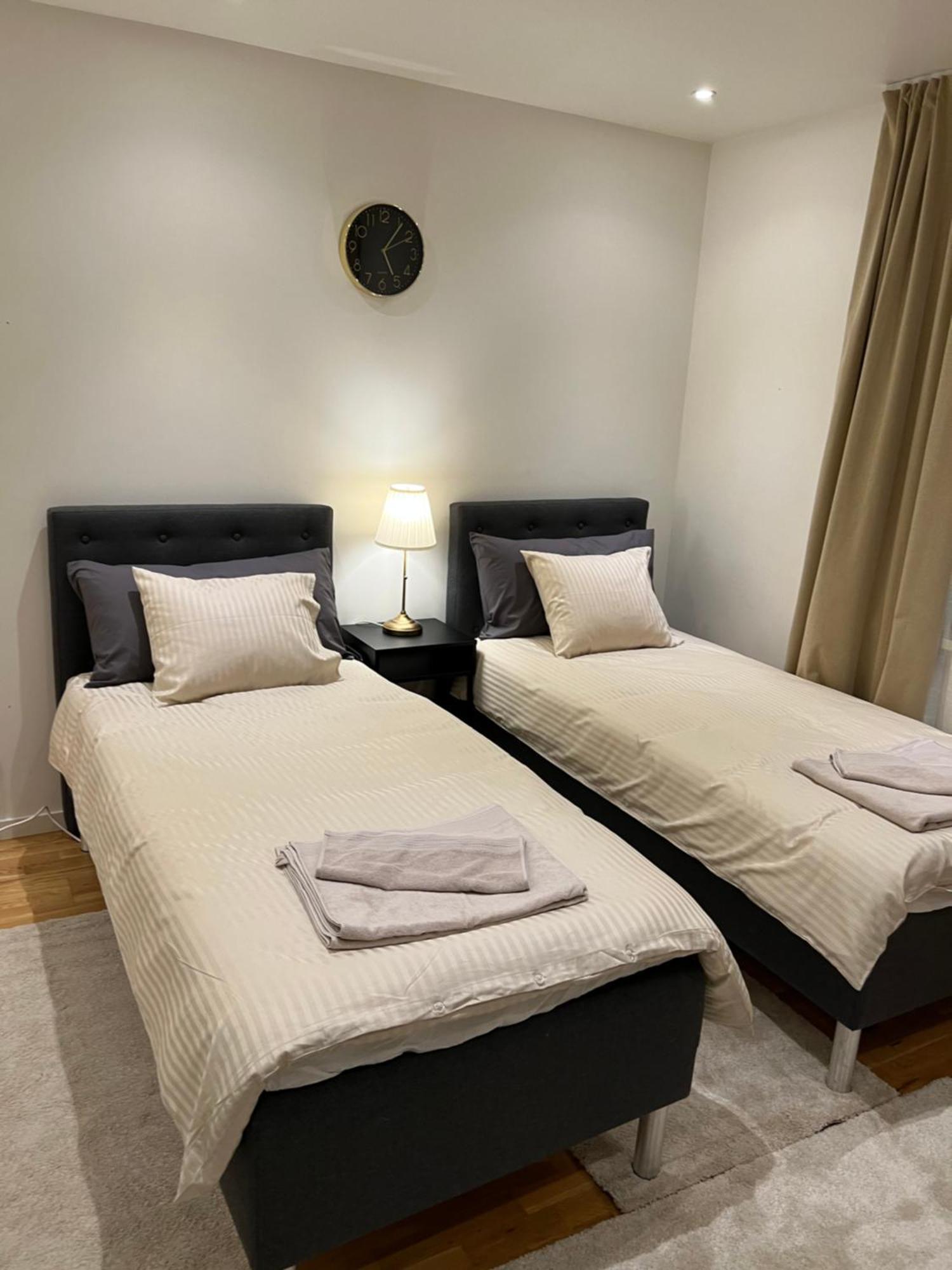 Noah Longstay Apartment เวสเตโรส ภายนอก รูปภาพ